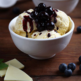 White chocolate yoghurt blueberry ice cream 