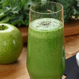 Kale & green apple smoothie