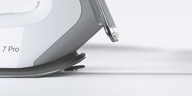 en_ADP-ImgB_braun_garment-care-the-perfect-ironing-job-01-backglide-soleplate_SM.png