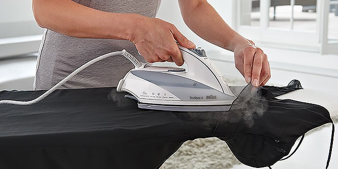 en_ADP-ImgB_braun_garment-care-the-perfect-ironing-job-03-ironing_SM.png