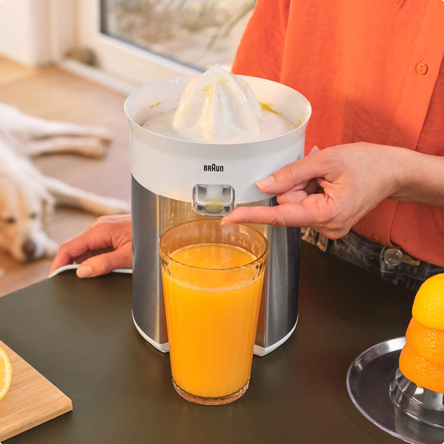 Fresh orange juice prepared with  Braun CitrusQuick 1 with Start & Stop Technology