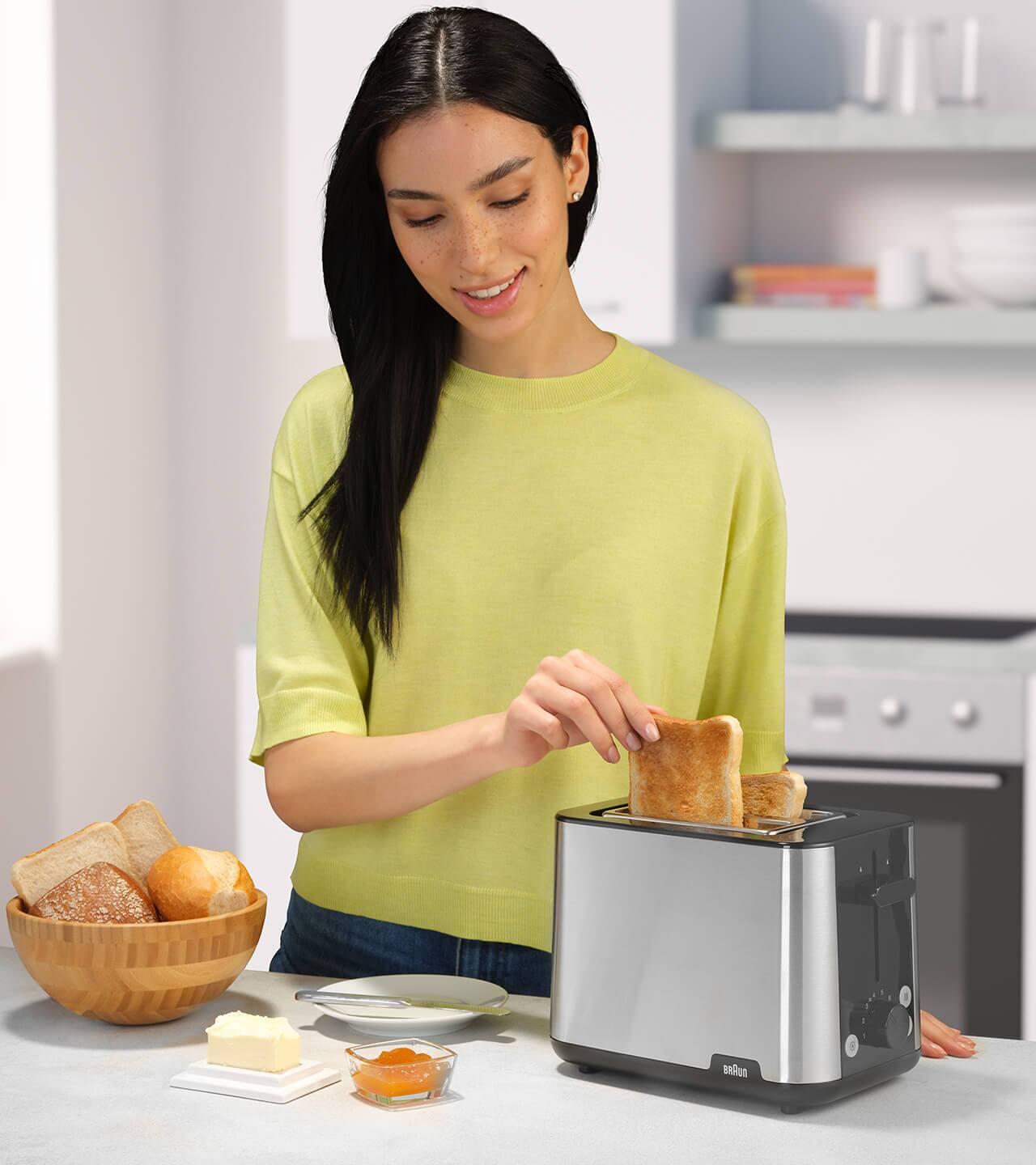Braun PurShine Toaster in use