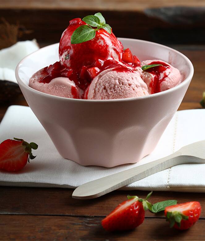 ro_ADP-ImS_Strawberry-and-coconut-ice-cream-_2_SM.jpg